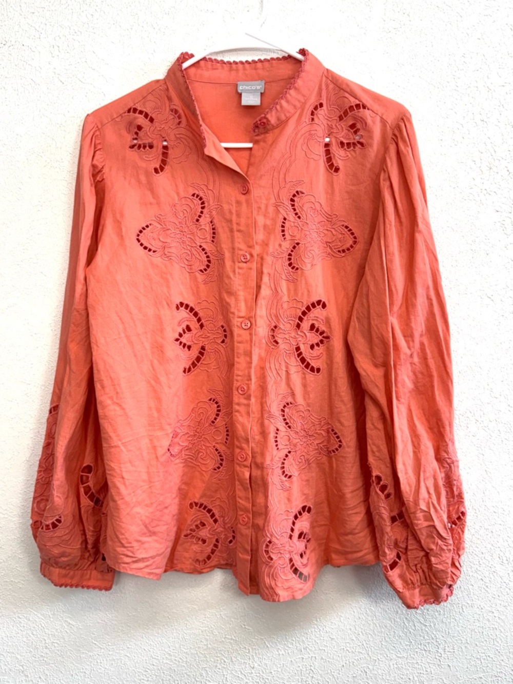 Chicos Linen Blend Button Front Blouse Eyelet Floral Designs Salmon Pink Size 0